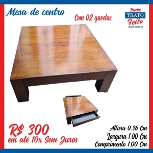 Mesa de centro com gavetas