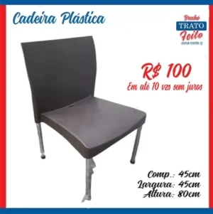 Cadeira de Plástico com Pés de Ferro