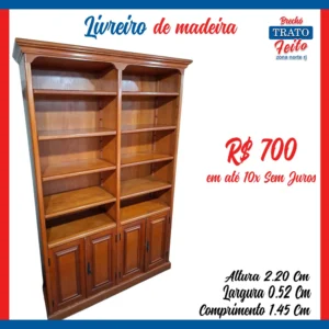 Livreiro de madeira