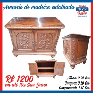 Armário de madeira entalhada