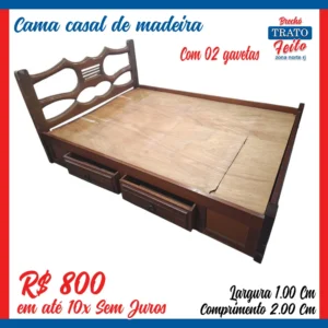 Cama de casal com 2 gavetas de madeira
